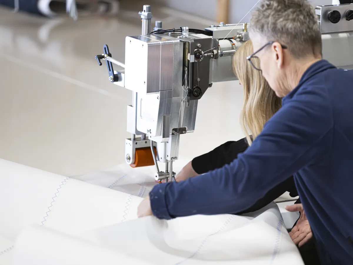 Reparatie en onderhoud in de zeilmakerij